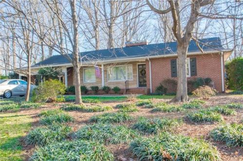 706 Lipscomb Rd, Greensboro NC  27410-4326 exterior