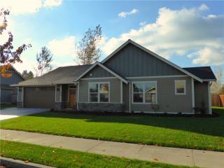 855 Hemlock Ct, Lynden, WA 98264-9183
