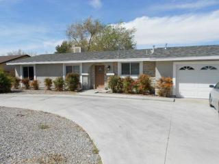 18272 Danbury Ave, Hesperia, CA 92345-7151
