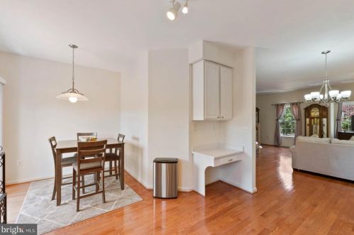 9240 Lorton Valley Rd, Lorton VA  22079-2912 exterior