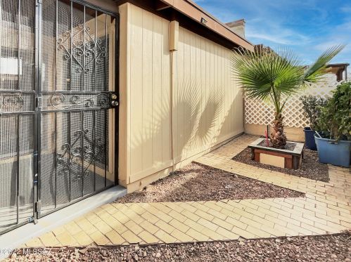 5086 Campbell Ave, Tucson AZ  85706-1510 exterior