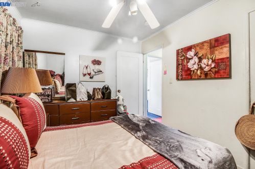 956 76, Oakland CA 94605-2808 exterior