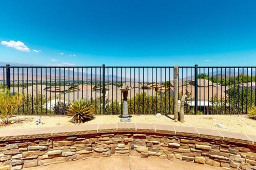 382 Prospect Park, Beaumont CA  92223-3404 exterior