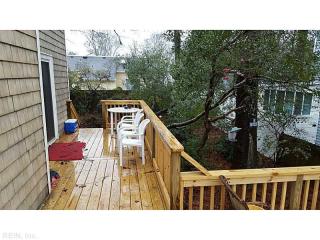 922 Carolina Ave, Virginia Beach VA  23451-4615 exterior