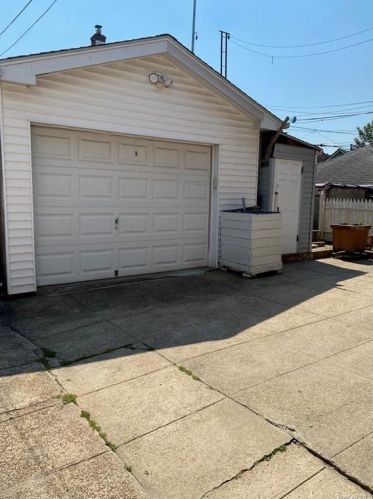 1622 Pilgrim Ave, Bronx, NY 10461-4808