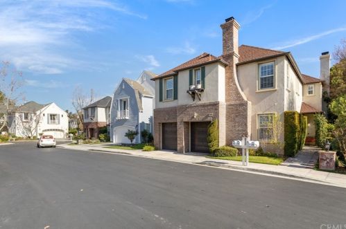 27006 Pierpont Ct, Santa Clarita, CA 91355-1602
