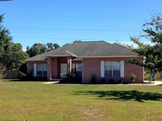 3525 Riverview Dr, Milton, FL 32571-8601