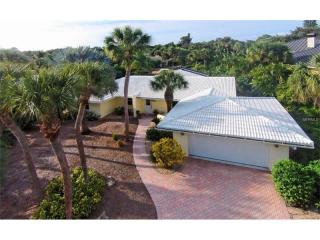 4502 Woodside Rd, Sarasota, FL 34242-1239