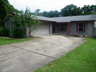1320 Chris Ave, Deland, FL 32724-6180