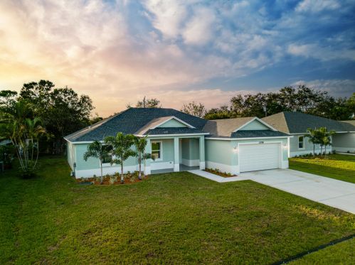 192 Majestic Ter, Fort Pierce, FL 34984-4420