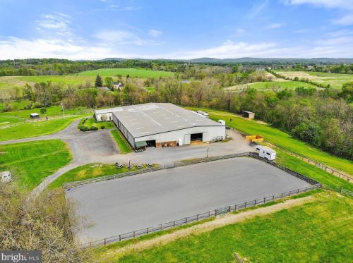14490 Berlin Tpke, Lovettsville, VA 20180-3154