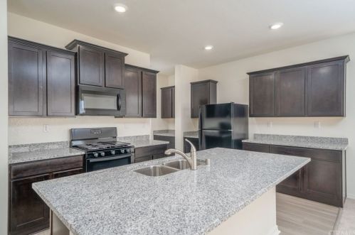 16854 Desert Star St, Victorville, CA 92394-1468