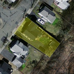 32 Chandler Pl, Newton MA  02464-1402 aerial view