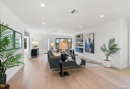 1855 Frankfort St, San Diego CA  92110-3514 exterior