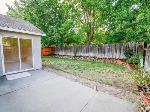 1162 Whitewood Way, Chico CA  95973-1002 exterior