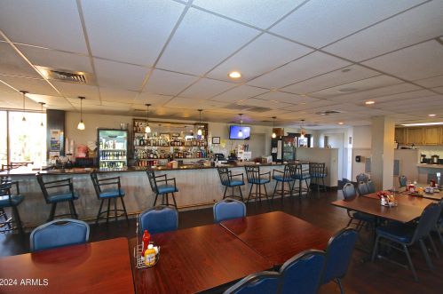 1717 Lindrick Dr, Chandler AZ 85249-5033 exterior