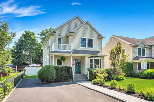 58 Oak St, Northport, NY 11768-1949