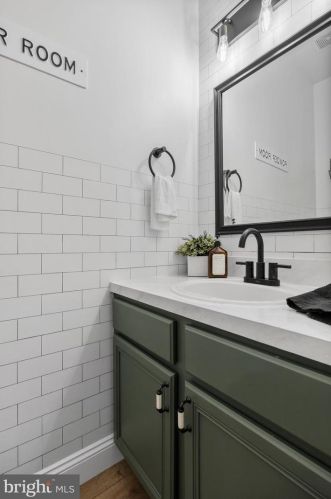 482 Center Ave, Runnemede NJ  08078-1536 exterior