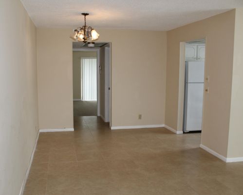 282 Camden L, West Palm Beach FL  33417-2057 exterior