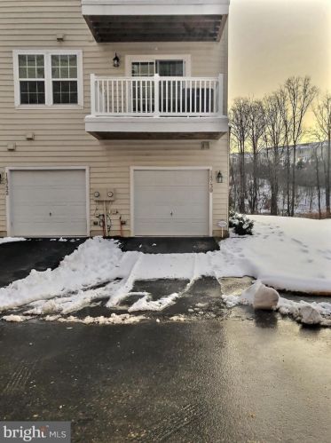 14730 Mason Creek Cir, Woodbridge VA  22191-3318 exterior