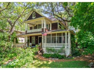 45 Barton Ave, Minneapolis, MN 55414-3511