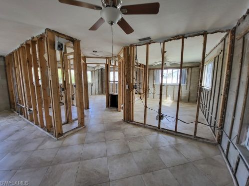 32 Fairview Blvd, Fort Myers Beach FL  33931-4565 exterior