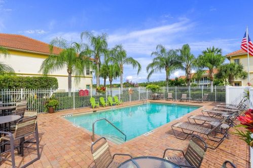 7874 Clemson St, Naples FL  34104-5366 exterior