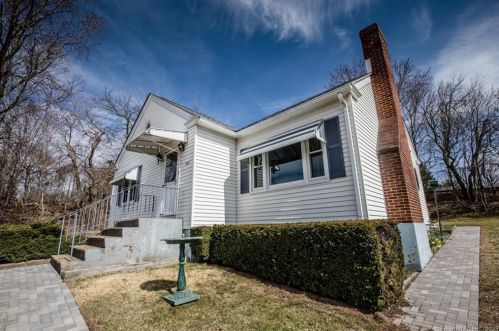 243 Whittlesey Avenue Ext, Wallingford, CT 06492-3105