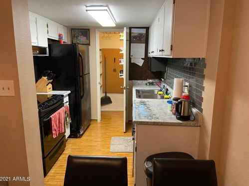 8413 34th Ave, Phoenix AZ 85053-2909 exterior