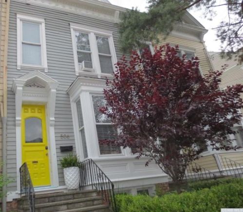 506 Union St, Hudson, NY 12534-2816