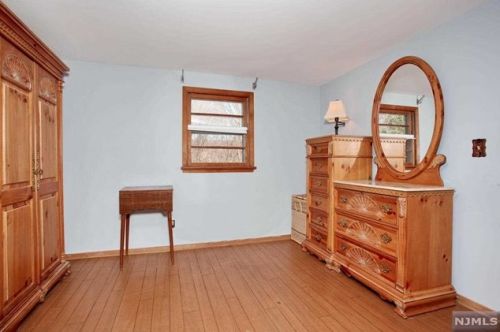 87 Minnehaha Blvd, Oakland NJ  07436-2804 exterior