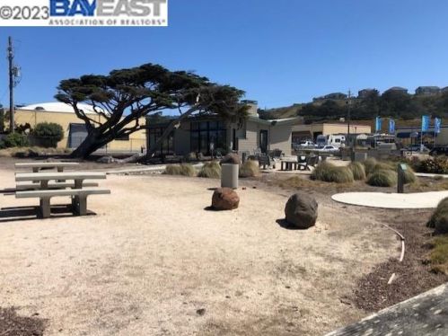 208 2nd Ave, Pacifica CA  94044-2202 exterior