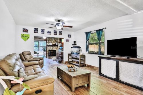 31117 Pocono St, Mount Plymouth FL  32776-8727 exterior