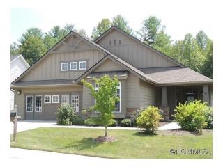 42 Brookstone Ct, Hendersonville, NC 28792-8536