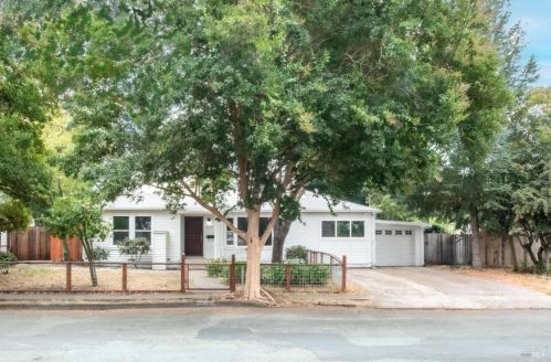 3014 Claremont Dr, Santa Rosa, CA 95405-6814