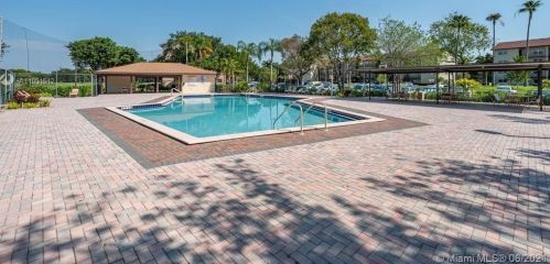 13101 11th Ct, Hollywood FL  33027-2165 exterior