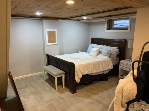 55 Hackley St, Bridgeport CT 06605-3150 exterior