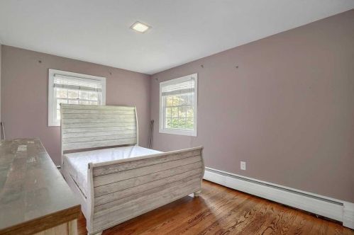 3 Alvin Ct, Poughkeepsie NY  12603-6126 exterior