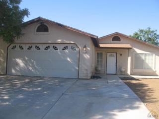 1160 Pecan St, Pond, CA 93280-3302