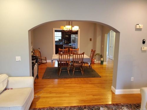 22 Hudson Cir, Marlborough NY  12542-6187 exterior