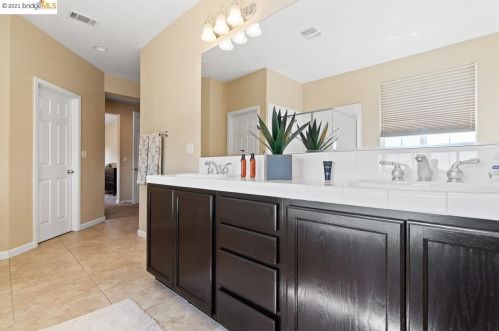 42 Vitruvius Ct, Oakley CA  94561-1778 exterior
