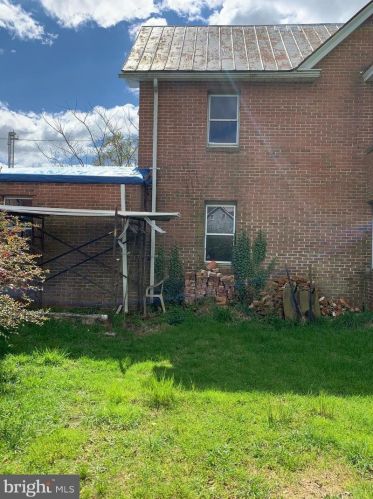 613 Taylor St, Blackbird, DE 19734-7721