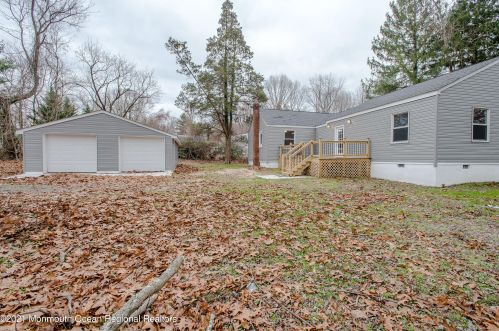 117 Birchwood Ln, Middletown, NJ 07748-4200