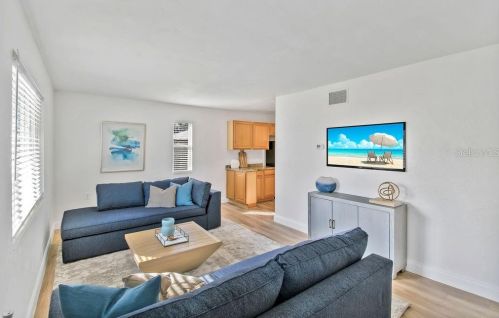 4480 16th St, Saint Petersburg FL  33703-4428 exterior