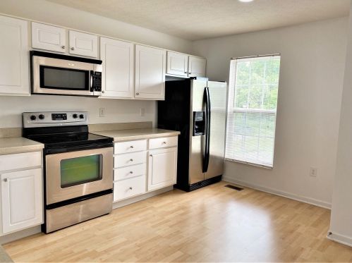8173 Overcup Dr, Blacklick, OH 43004-8286