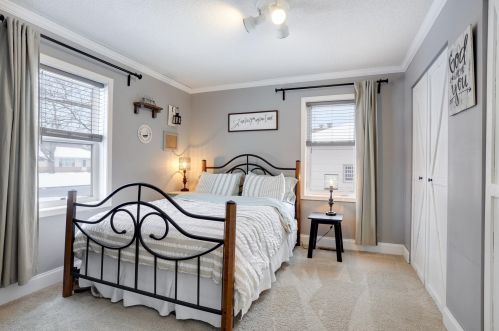 6425 Washburn Ave, Minneapolis MN 55423-1032 exterior