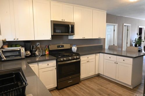 8209 Olanda St, Paramount CA 90723-2721 exterior