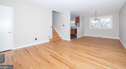 606 Dorcaster Dr, Wilmington DE  19808-2212 exterior
