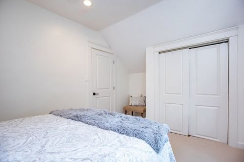 33 Pickering St, Danvers MA  01923-2017 exterior