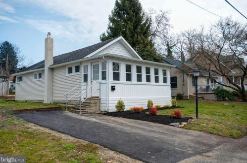 121 Cove Rd, West Deptford, NJ 08051-1449